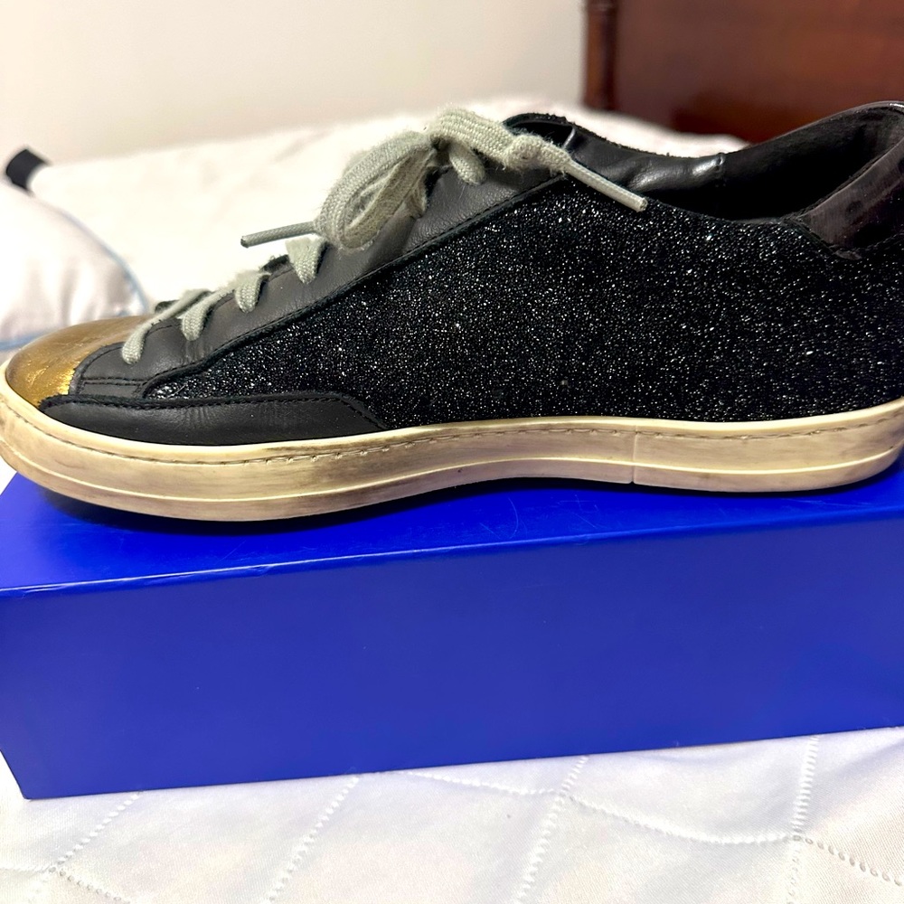 P448 Black & Gold - John Sahara